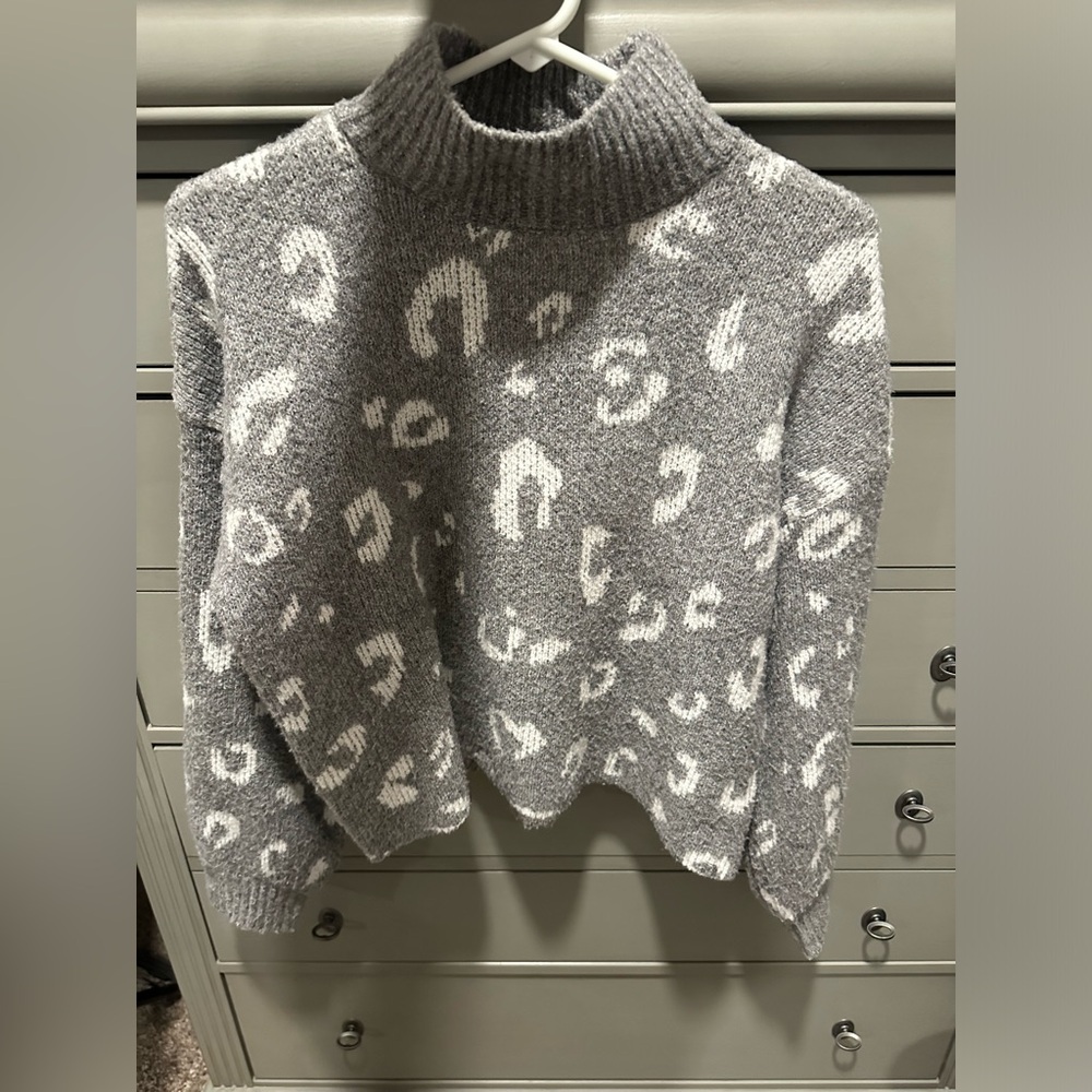 Pink Rose Gray and White Patterned Turtleneck Sweater